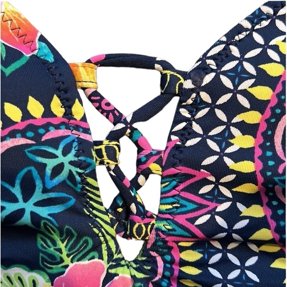 Tommy Bahama Reversible Sun Lilies Lace Back One Piece - Picture 7 of 16